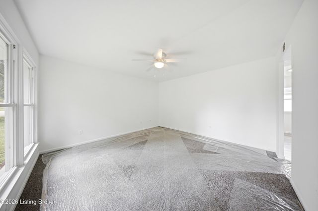 2701 Cranston Dr, Jeffersontown, KY 40299