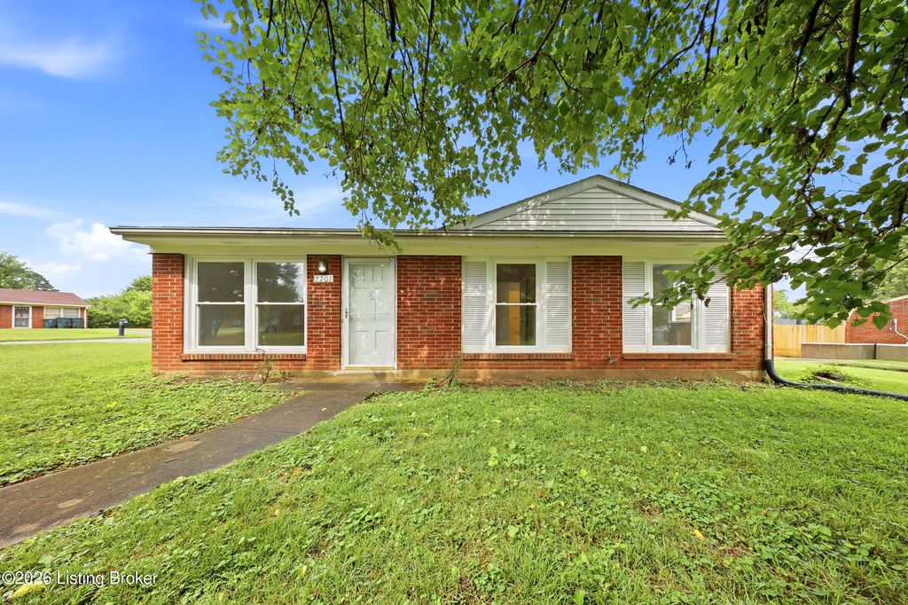 2701 Cranston Dr, Jeffersontown, KY 40299