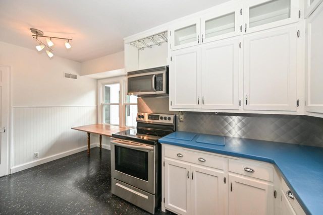 5264 N Kent AVENUE, Whitefish Bay, WI 53217