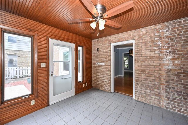 5264 N Kent AVENUE, Whitefish Bay, WI 53217