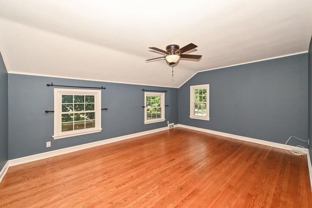 5264 N Kent AVENUE, Whitefish Bay, WI 53217