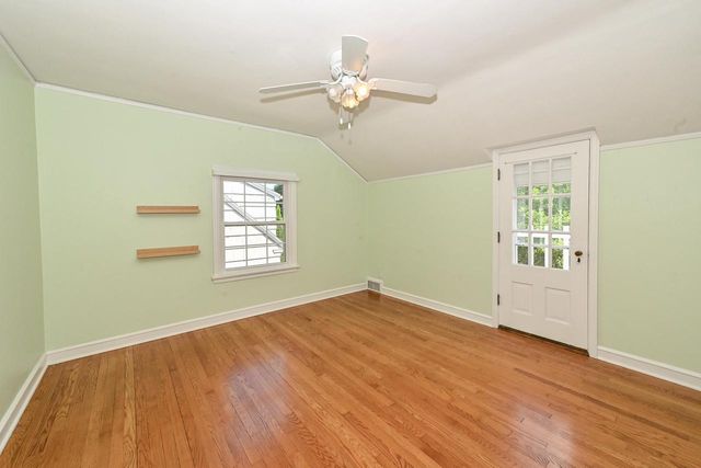 5264 N Kent AVENUE, Whitefish Bay, WI 53217