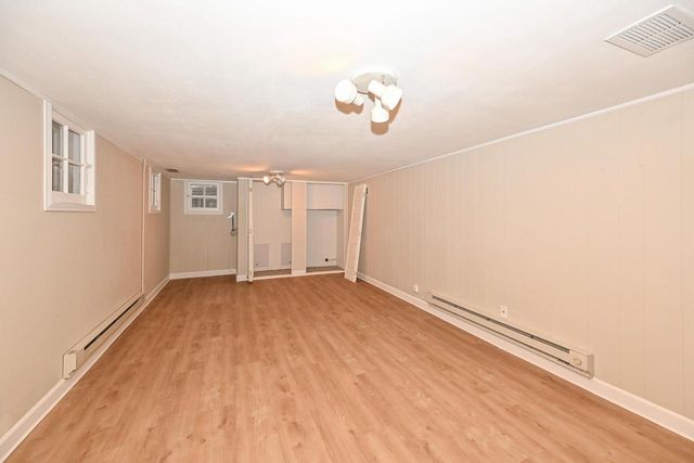5264 N Kent AVENUE, Whitefish Bay, WI 53217