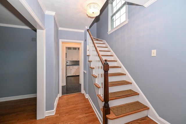 5264 N Kent AVENUE, Whitefish Bay, WI 53217