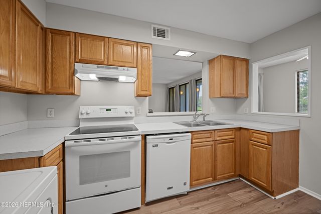 7749 LAS PALMAS Way 138, Jacksonville, FL 32256