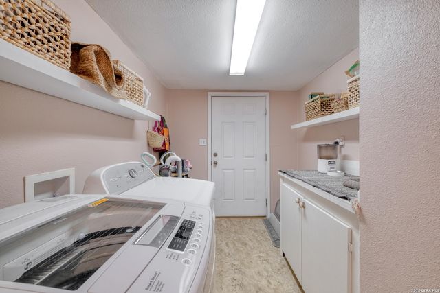 1233 Orange, Lockhart, TX 78644