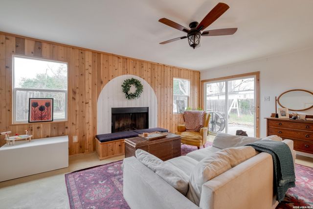 1233 Orange, Lockhart, TX 78644