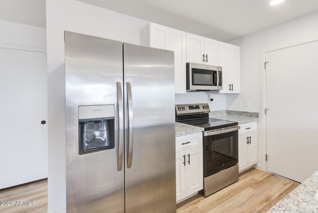 3155 W SWEETWATER Avenue, Phoenix, AZ 85029