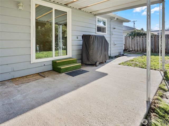 1909 Grove Street, Marysville, WA 98270