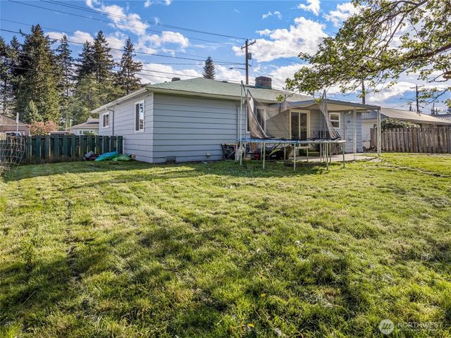 1909 Grove Street, Marysville, WA 98270
