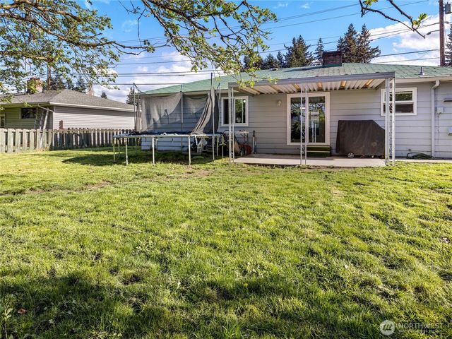 1909 Grove Street, Marysville, WA 98270