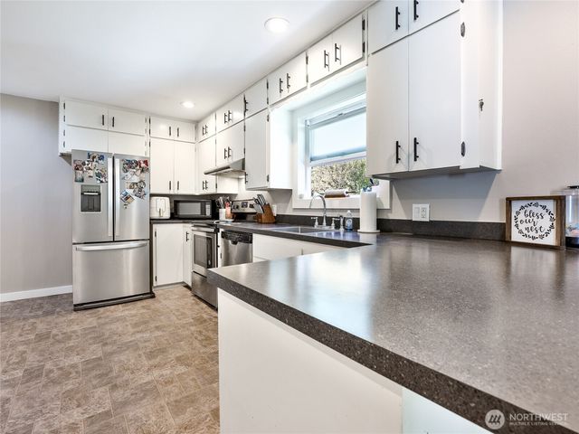 1909 Grove Street, Marysville, WA 98270