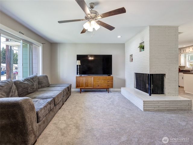 1909 Grove Street, Marysville, WA 98270