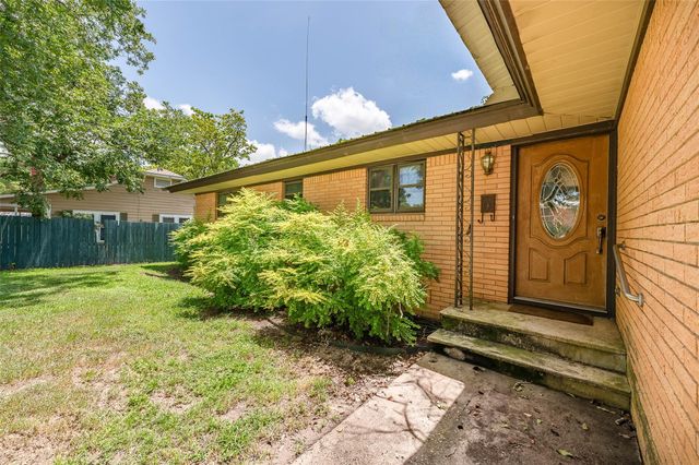 409 W Buffalo Street Street, Caldwell, TX 77836