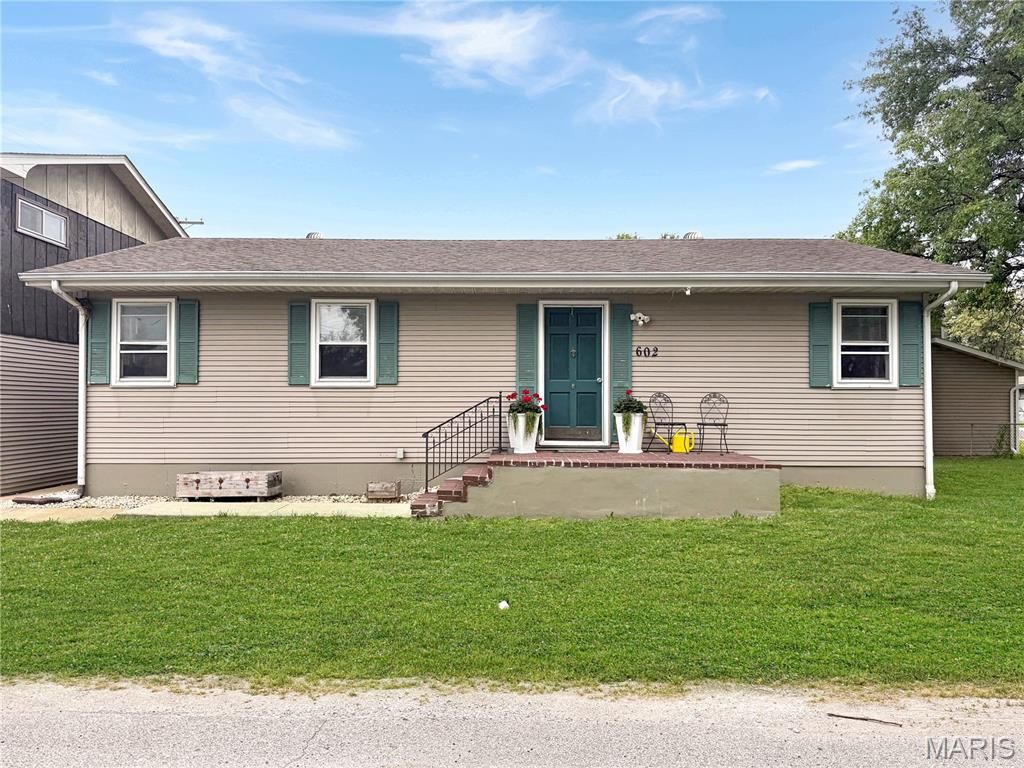 602 Illinois Avenue, Dupo, IL 62239