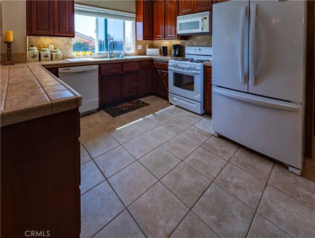 25791 Alto Drive, San Bernardino, CA 92404