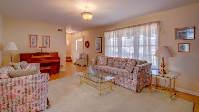 11437 W 93rd Avenue, St. John, IN 46373