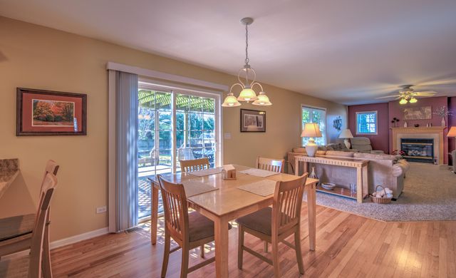 11437 W 93rd Avenue, St. John, IN 46373