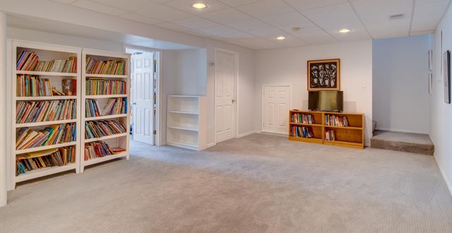 11437 W 93rd Avenue, St. John, IN 46373