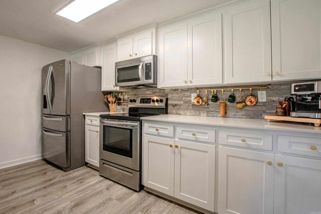 1426 Steel Bridge Road, Benton, AR 72019