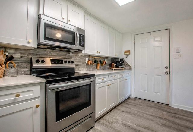 1426 Steel Bridge Road, Benton, AR 72019