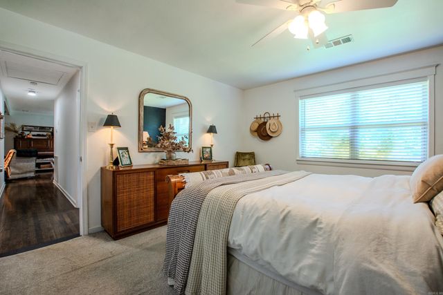 1426 Steel Bridge Road, Benton, AR 72019