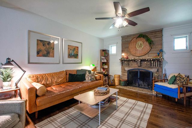 1426 Steel Bridge Road, Benton, AR 72019