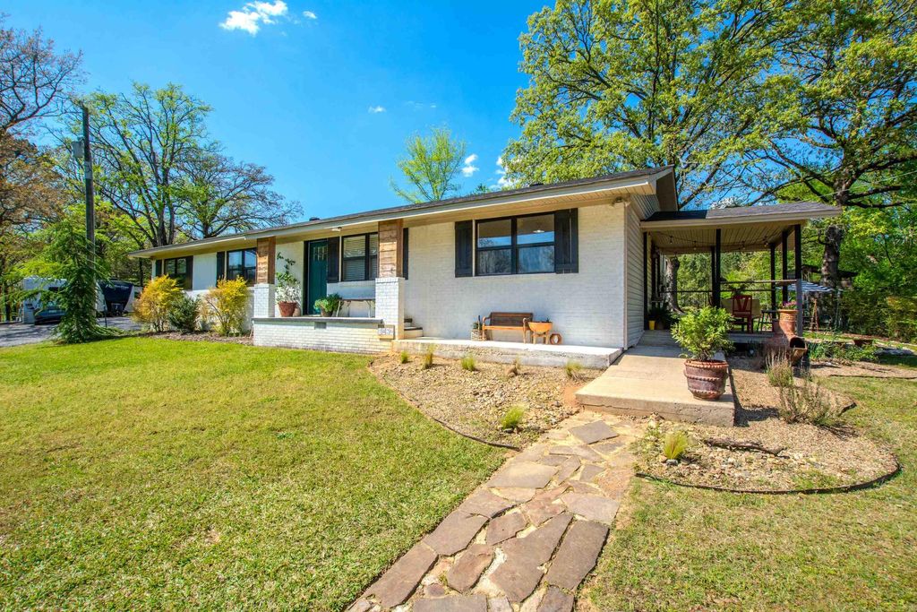 1426 Steel Bridge Road, Benton, AR 72019