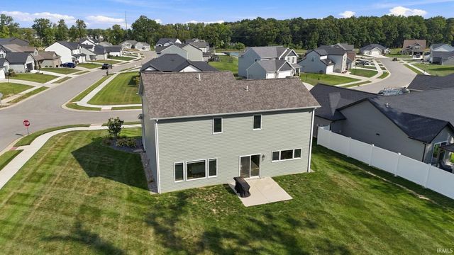 1781 Muruntau Grove, Fort Wayne, IN 46845