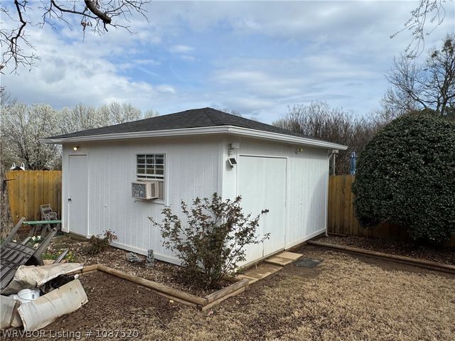 9919 Glen Flora Circle, Fort Smith, AR 72908