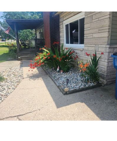 307 Pine Street, Decatur, MI 49045