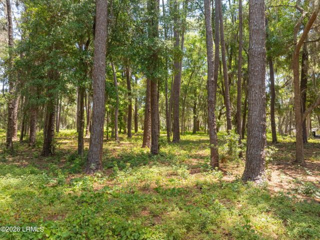 73 Bermuda Downs, St. Helena Island, SC 29920