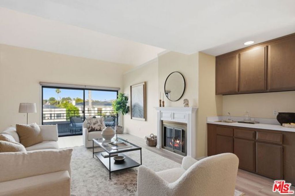 700 Esplanade 30, Redondo Beach, CA 90277
