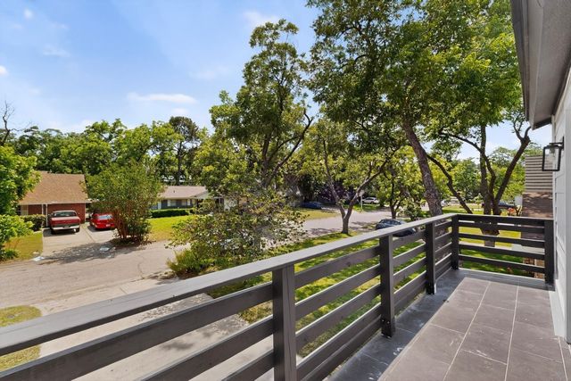 1703 Foster Drive, Arlington, TX 76012