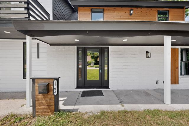1703 Foster Drive, Arlington, TX 76012