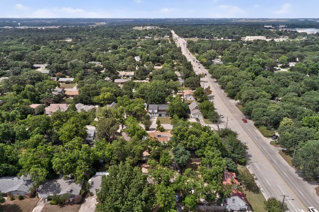 1703 Foster Drive, Arlington, TX 76012