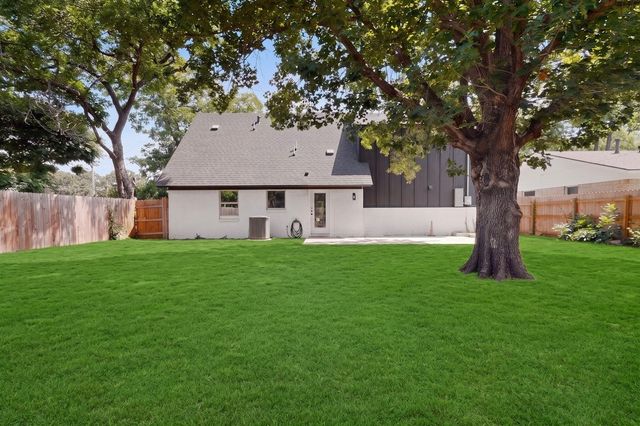 1703 Foster Drive, Arlington, TX 76012