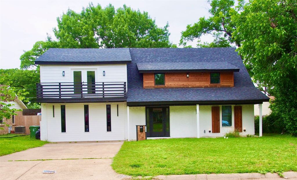 1703 Foster Drive, Arlington, TX 76012