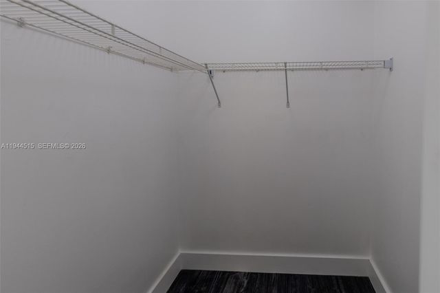 3920 NE 168th St 4, North Miami Beach, FL 33160