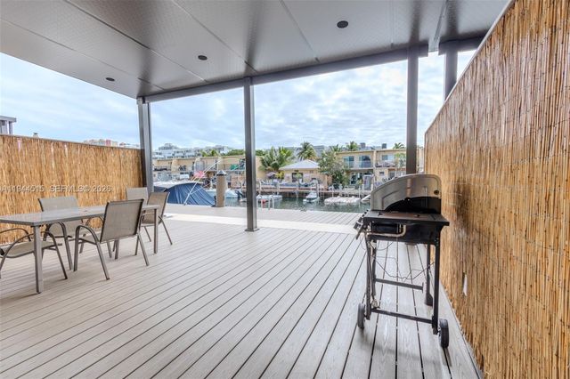 3920 NE 168th St 4, North Miami Beach, FL 33160