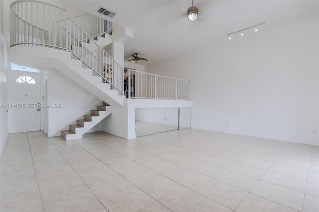 3920 NE 168th St 4, North Miami Beach, FL 33160