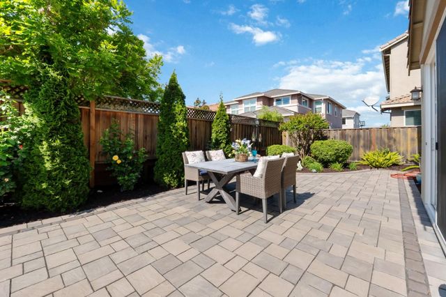 32210 Regents Boulevard, Union City, CA 94587