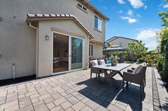 32210 Regents Boulevard, Union City, CA 94587