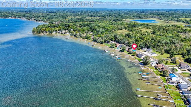 454 E Shore Drive, Northfield Township, MI 48189