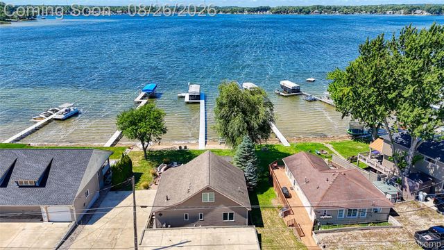 454 E Shore Drive, Northfield Township, MI 48189