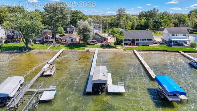 454 E Shore Drive, Northfield Township, MI 48189