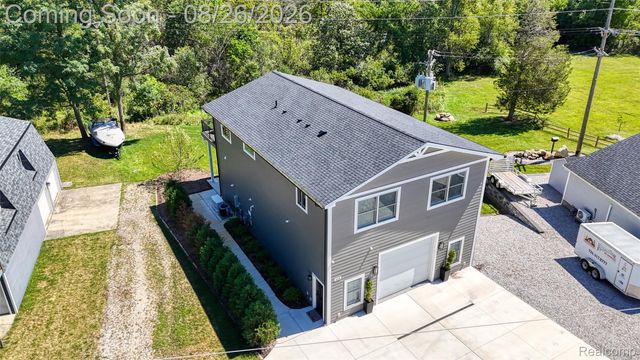 454 E Shore Drive, Northfield Township, MI 48189