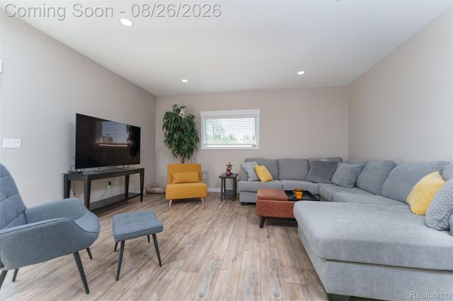 454 E Shore Drive, Northfield Township, MI 48189