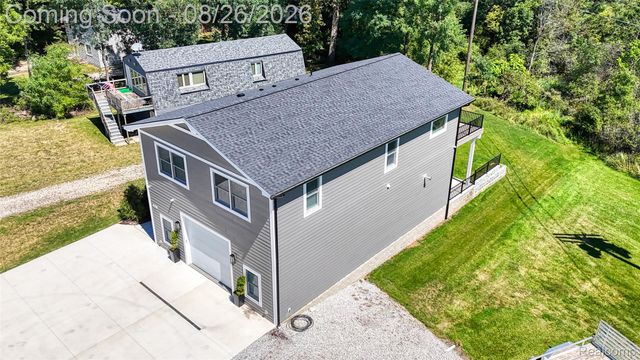 454 E Shore Drive, Northfield Township, MI 48189