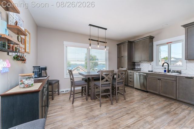 454 E Shore Drive, Northfield Township, MI 48189